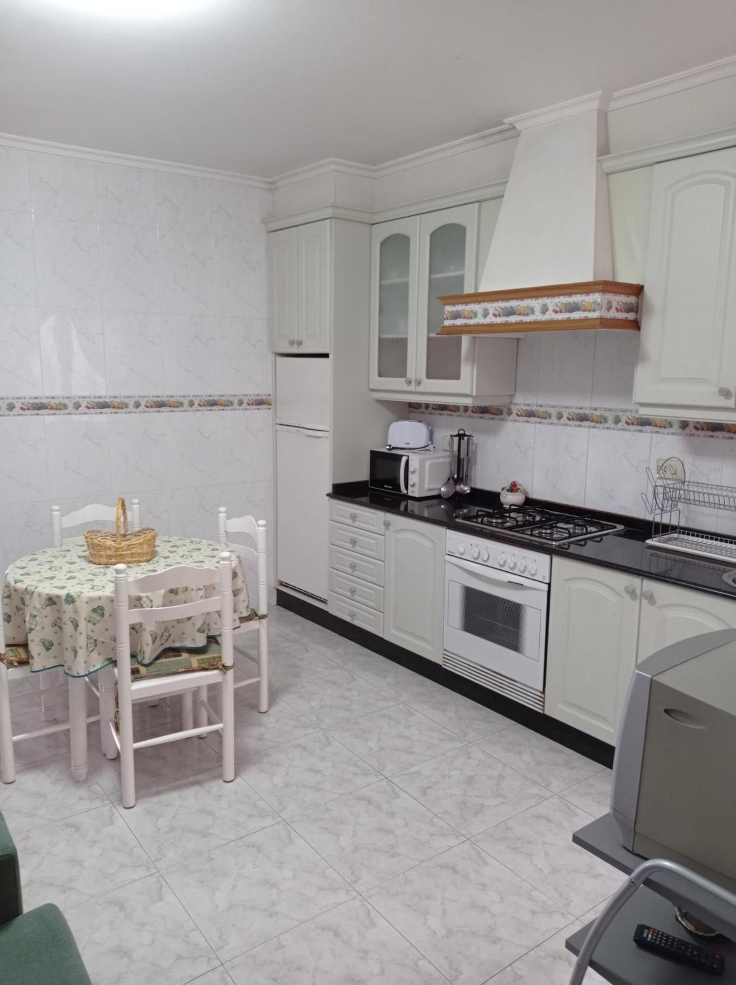 Апартаменты Acogedor Apartamento Centrico Эль-Грове Экстерьер фото