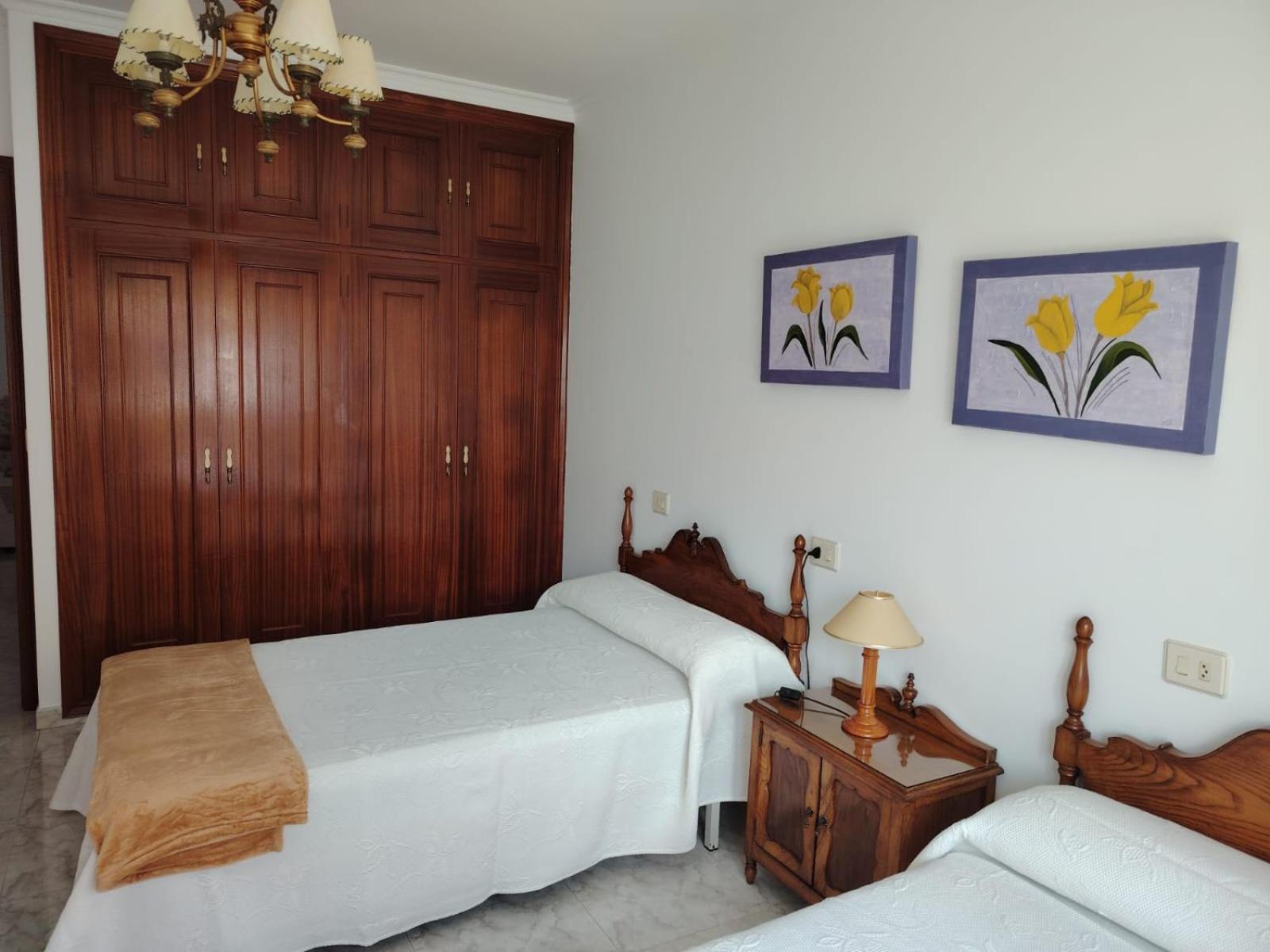 Апартаменты Acogedor Apartamento Centrico Эль-Грове Экстерьер фото